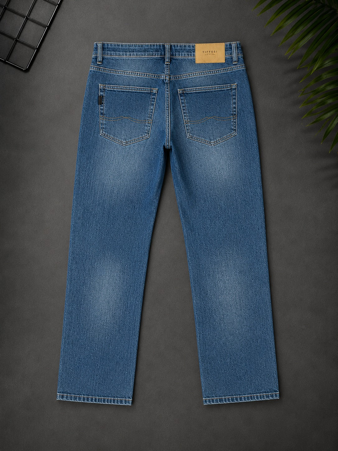 👖 Vintage Blue Straight-Fit Jeans — By Regaloz