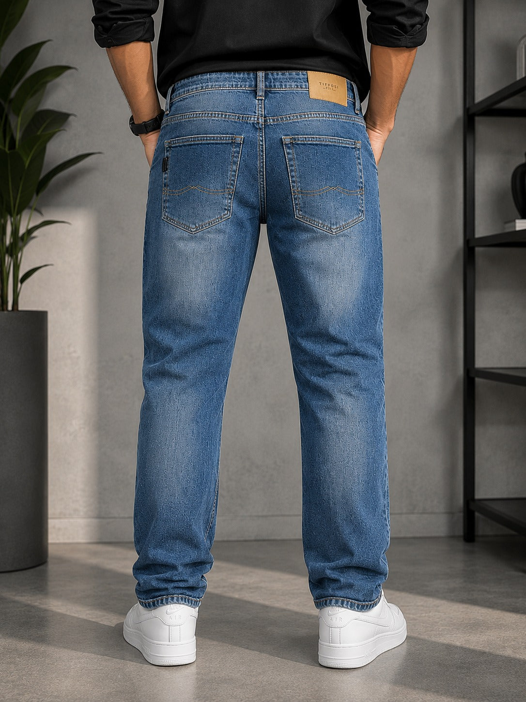 👖 Vintage Blue Straight-Fit Jeans — By Regaloz