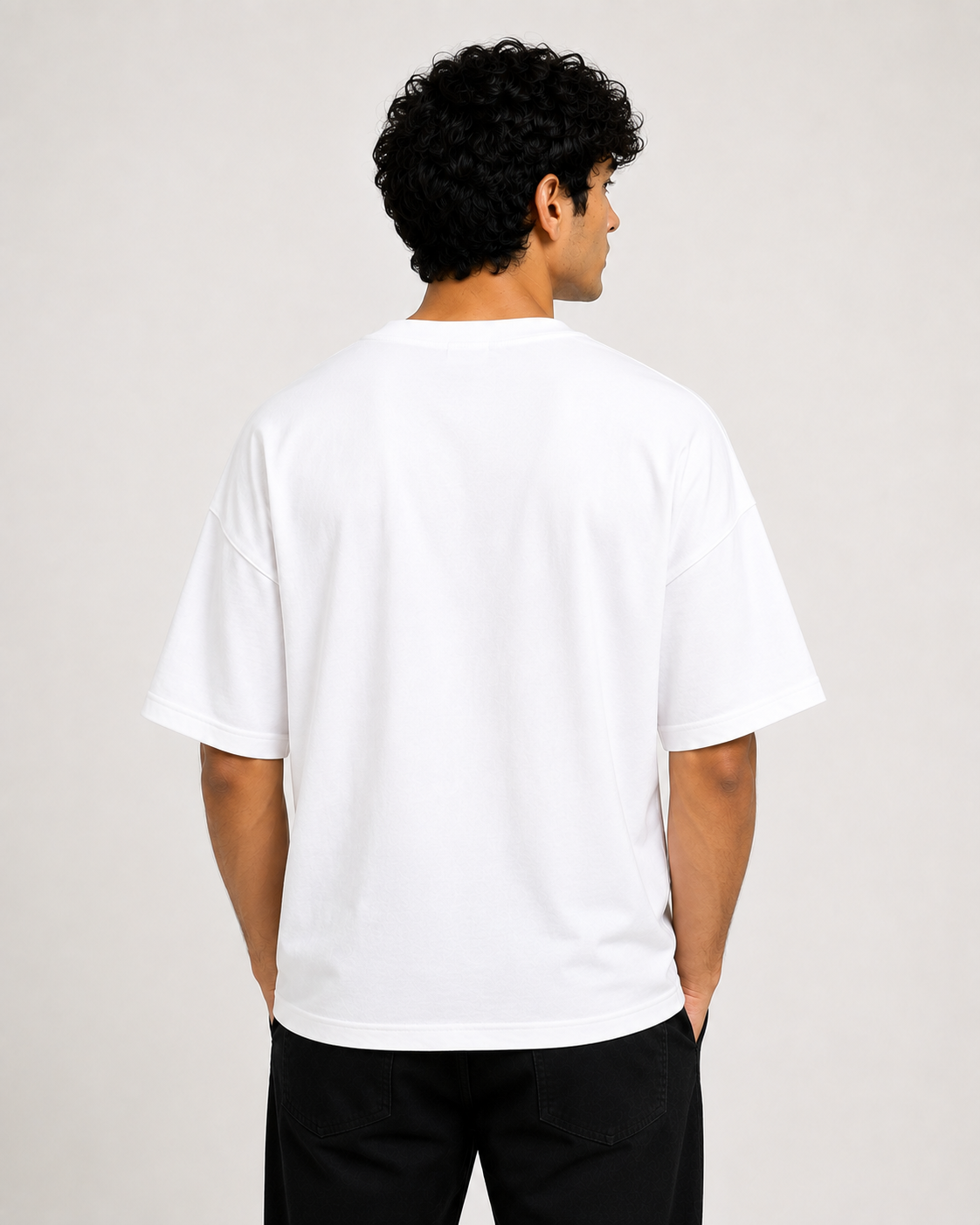 White Down Shoulders 🧵 The Plain Thread — By Regaloz