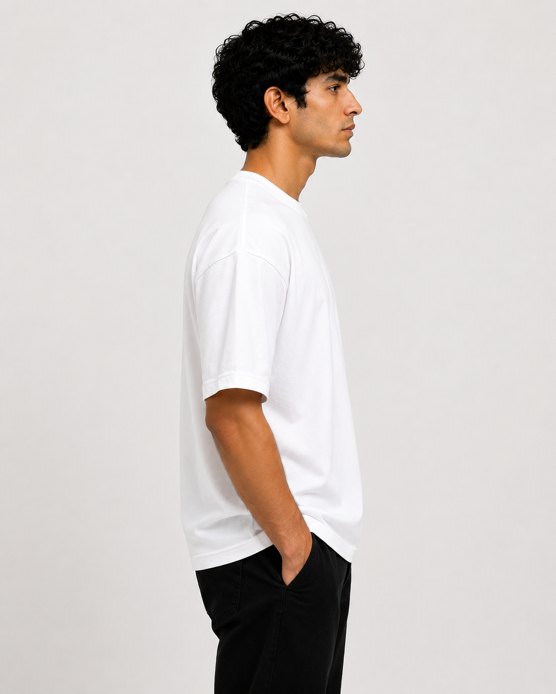 White Down Shoulders 🧵 The Plain Thread — By Regaloz